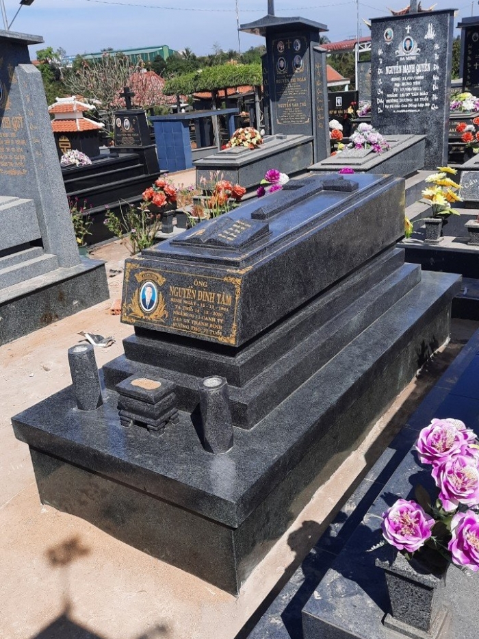 Mộ Bia Đá Khối