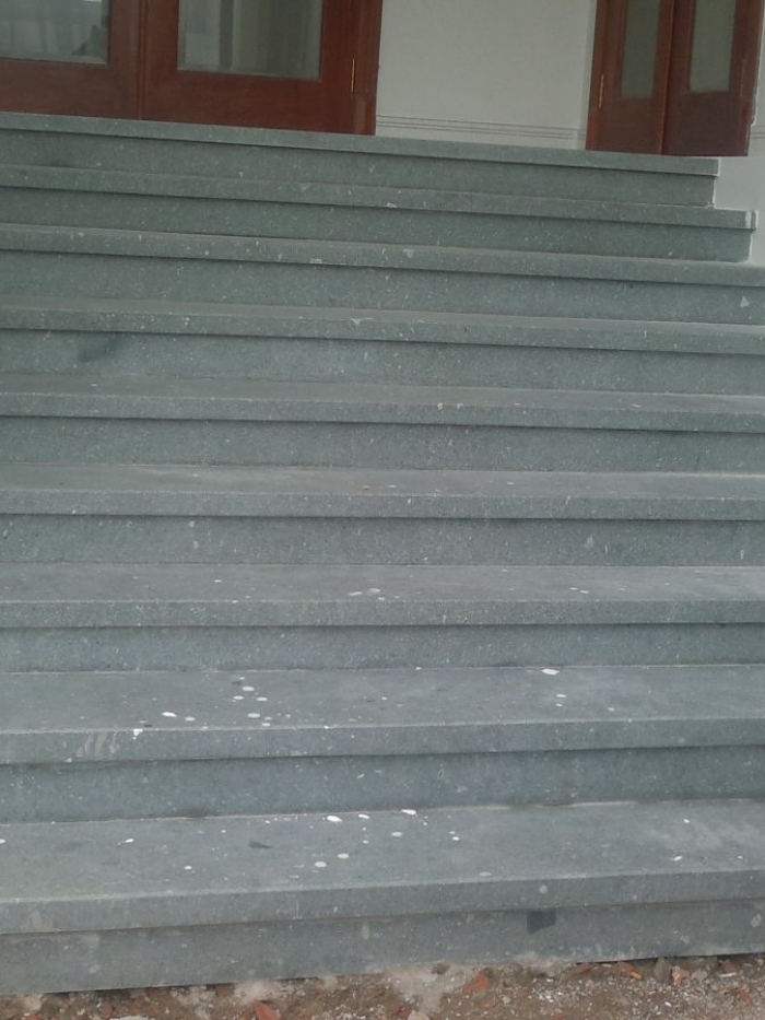 Tam cấp đá dày 5