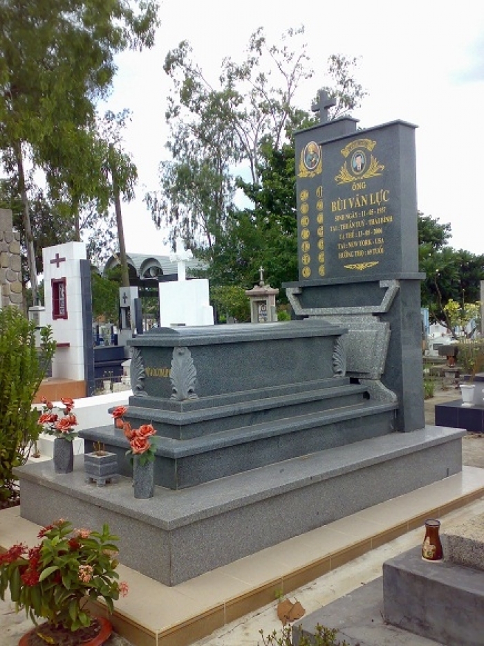 Mộ bia đá khối 5